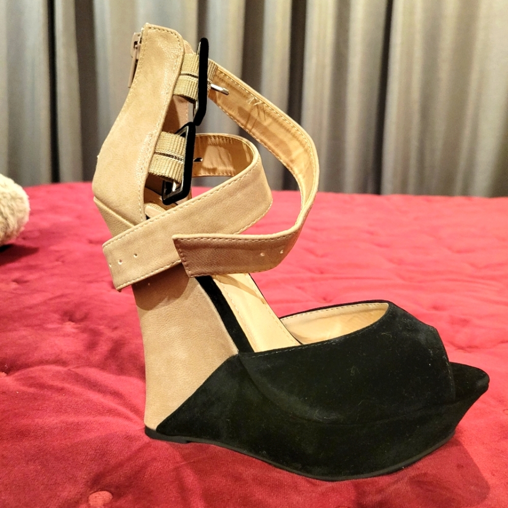 Two Tone Wedge